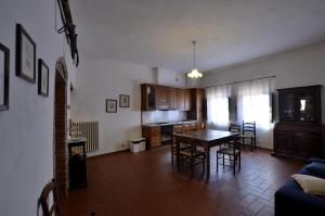Kuchyň nebo kuchyňský kout v ubytování Agriturismo Poggio ai Grilli