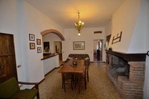 Gallery image of Agriturismo Poggio ai Grilli in Gambassi Terme