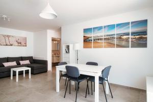 Posezení v ubytování Cama 1 Apartment by Quokka 360 - a one-bedroom apartment in the Moesano valley