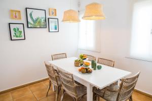 Jídlo v vily nebo okolí + 29 fotografií