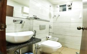 Ένα μπάνιο στο Hotel Jalsa , Bhopal +19 φωτογραφίες