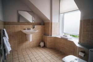 Ένα μπάνιο στο Number 10 Hotel