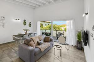 TV a/nebo společenská místnost v ubytování Superbe appartement neuf et cosy