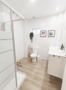A bathroom at Realejo Lovely Flat Még 22 kép