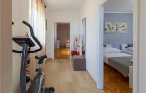 Fitness centrum a/nebo fitness zařízení v ubytování Holiday Home Rabac 13
