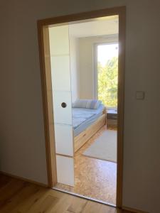 Postel nebo postele na pokoji v ubytování Ferien/ Monteurzimmer mit gemeinsam Wozi, Kü, Bad, WLAN