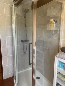 Bathroom sa Espace familial en étage avec 2 chambres et des sanitaires privés