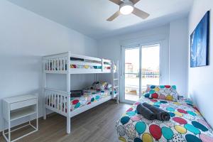 Posteľ alebo postele v izbe v ubytovaní Lisasol Apartamento nuevo con vistas al mar
