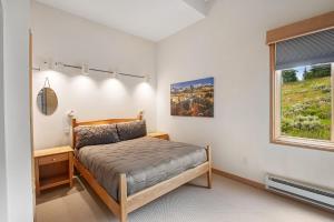 Postel nebo postele na pokoji v ubytování Sun Vail unit 32D + 36 fotografií