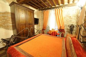 Posezení v ubytování Antica Corte dei Principi Charming Rooms