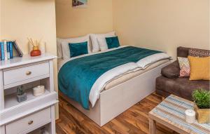 Posteľ alebo postele v izbe v ubytovaní 1 Bedroom Nice Apartment In Podstrana
