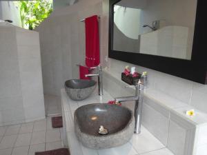 Koupelna v ubytování Villa Lumbalumba