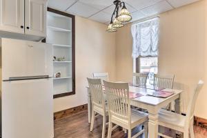 Fotografie z fotogalerie ubytování Custer Apt in Heart of Town Shop, Dine, Hike v destinaci Custer + 21 fotografií