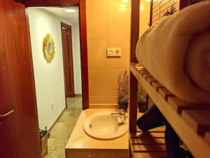 Zdjęcie z galerii obiektu Precioso apartamento céntrico con parking privado w mieście Torremolinos +8 zdjęć