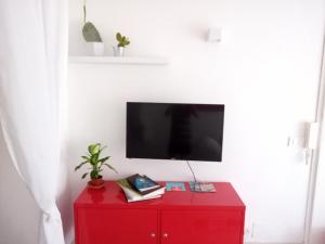 Телевизия и/или развлекателен център в Studio101