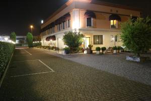 Gallery image of Hotel Lenotel in Leno