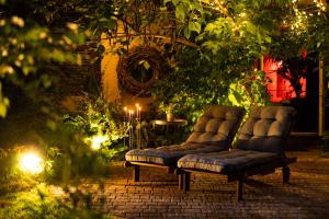Vonkajšia záhrada v ubytovaní Spa Love Home Sauna Jacuzzi ROMANTYCZNY DOM DLA PARY Z PRYWATNYM SPA