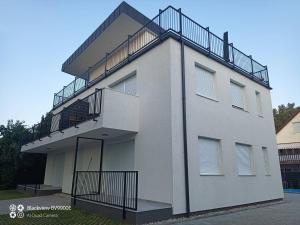 Budova, v ktorej sa apartmán nachádza