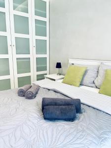 Posteľ alebo postele v izbe v ubytovaní Modern Silver Apartment