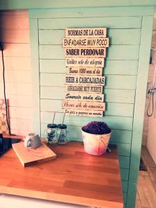 Fotografie z fotogalerie ubytování Beautiful Bungalow en VV con wifi,netflix cerca del mar v destinaci Las Galletas