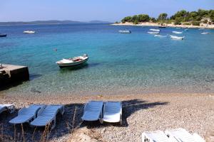Fotografia z galérie ubytovania Apartments with a parking space Hvar - 5719 v destinácii Hvar