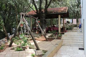 Fotografia z galérie ubytovania Family friendly seaside apartments Zaton, Zadar - 6616 v Nin