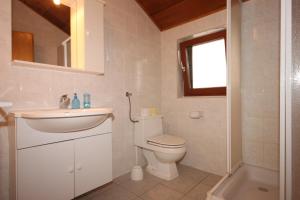 Fotografia z galérie ubytovania Family friendly seaside apartments Zaton, Zadar - 6616 v Nin