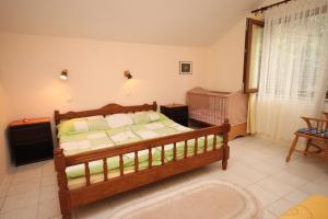 Fotografia z galérie ubytovania Family friendly seaside apartments Zaton, Zadar - 6616 v Nin