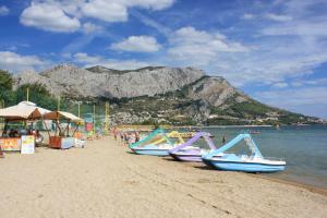 Fotografia z galérie ubytovania Apartments by the sea Omis - 7577 v Omise