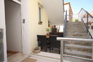 Fotografie z fotogalerie ubytování Apartments with WiFi Omis - 6772 v Omiši
