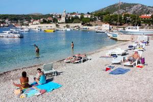 Fotografia z galérie ubytovania Apartments with a parking space Hvar - 9658 v destinácii Hvar