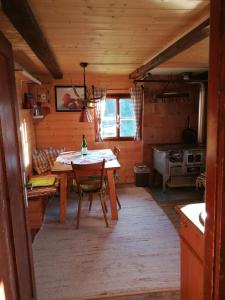 Posedenie v ubytovaní Almhütte Andrea