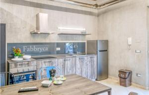 Kuchyňa alebo kuchynka v ubytovaní Cozy Apartment In Porto Santelpidio