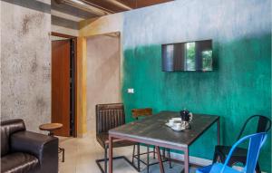 Posedenie v ubytovaní Cozy Apartment In Porto Santelpidio