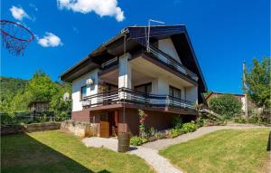 Das Gebäude in dem sich das Ferienhaus befindet