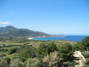 widok na plażę i ocean w obiekcie Appartamento vista mare Corbara, Corsica w mieście Corbara