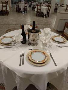 Hotel Grazia Ristorante italokat is kínál