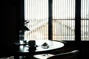 Foto dalla galleria di Oito 美しい街並みに佇む喫茶と宿 a Tamba-sasayama