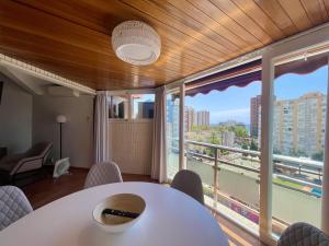 Televízia a/alebo spoločenská miestnosť v ubytovaní Gerona Center Apartment