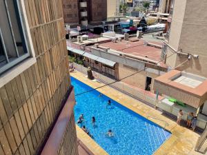 Bazén v ubytovaní Gerona Center Apartment alebo v jeho blízkosti