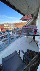 A balcony or terrace at Farkas apartman