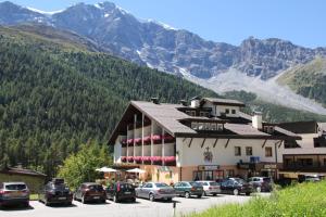 Gallery image of Alpina Mountain Resort in Solda +134 photos