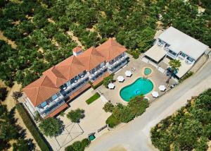 Bazén v ubytovaní Armonia Hotel by Zante Plaza alebo v jeho blízkosti