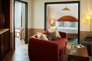 Cama ou camas em um quarto em The Hoxton, Poblenou