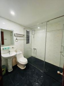 Koupelna v ubytování Hotel Quỳnh Anh + 30 fotografií