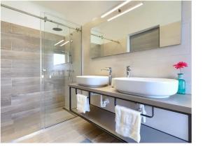 Koupelna v ubytování Villa Edi-heated pool & e-bike