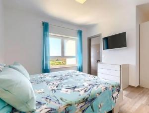 Postel nebo postele na pokoji v ubytování Villa Edi-heated pool & e-bike