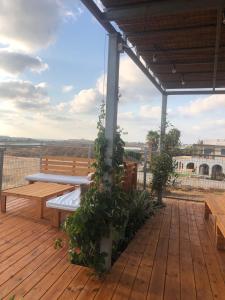 תמונה מהגלריה של Atlit Rooftop Glamping בעתלית