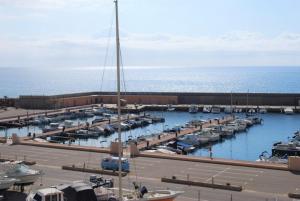 Fotografia z galérie ubytovania Duplex Residencial Marina del Port 72 v destinácii Calafat