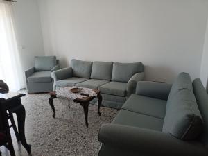 Posezení v ubytování Kostas Maria Apartment 109m2 1st Floor